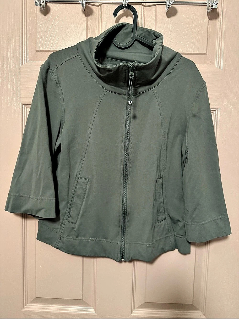 Vintage lululemon Women's Lightweight Green Cropped Jacket